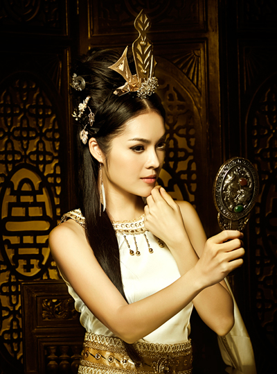 Vẻ đẹp trời phú kết hợp với tạo hình cổ trang khiến cho cô đốn tim bao ánh nhìn.